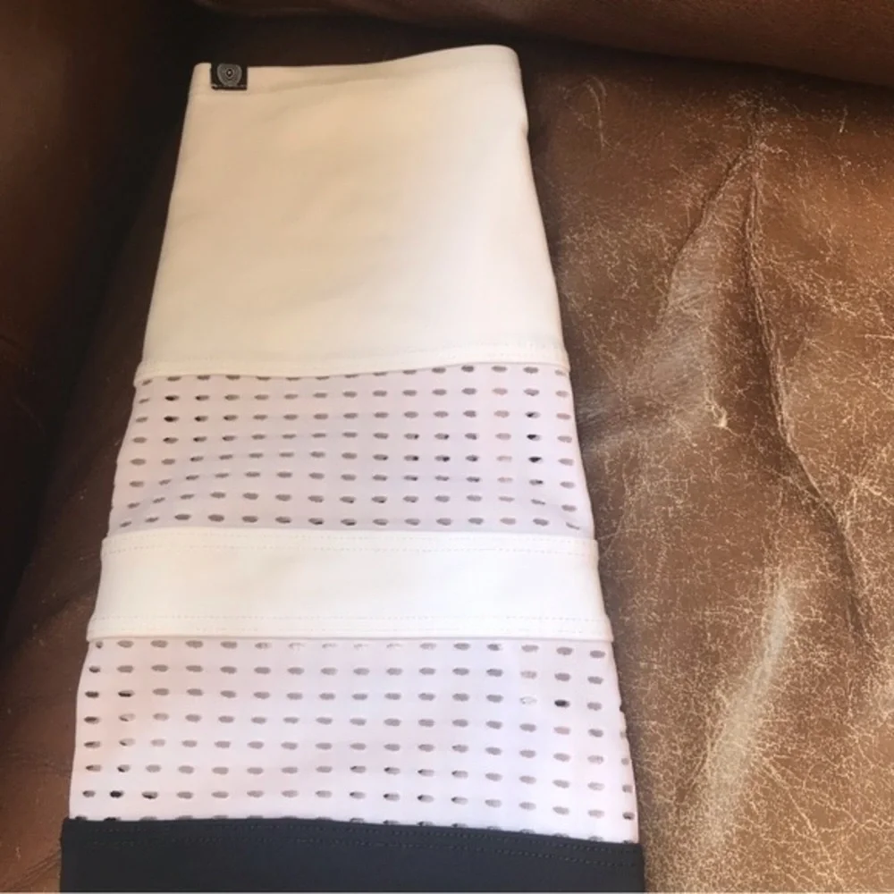 Onzie Flow High Waist Leggings L EUC - Picture 4 of 7